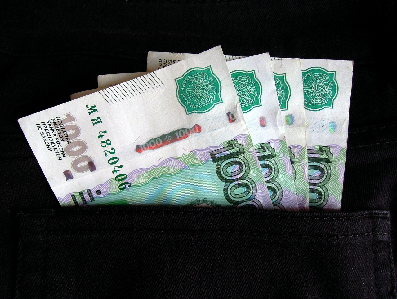 Člověk není bez peněz nic